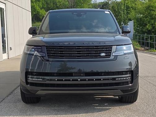 2025 Land Rover Range Rover P530 SE