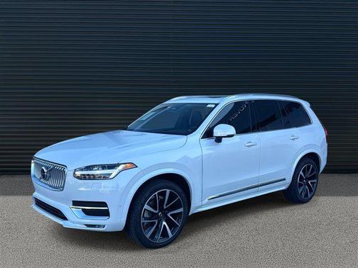 2024 Volvo XC90 B6 Plus Bright Theme 7-Seater