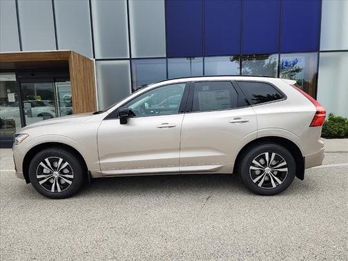 2025 Volvo XC60 B5 Core