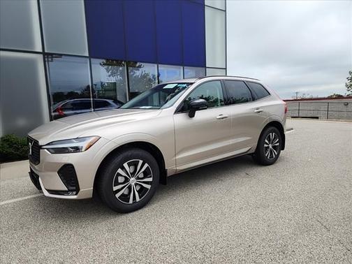 2025 Volvo XC60 B5 Core