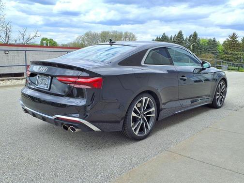 Mythos Black Metallic 2022 Audi S5 3.0T Prestige