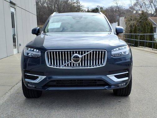 2024 Volvo XC90 B6 Ultimate Bright Theme 6-Seater