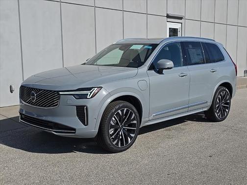 2025 Volvo XC90 Plug-In Hybrid T8 Plus 7-Seater