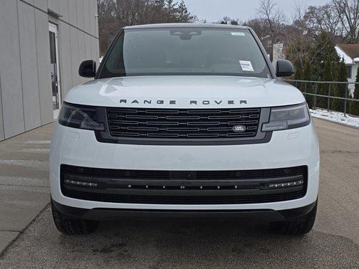 Fuji 2026 Land Rover Range Rover P400 SE 7 Seat