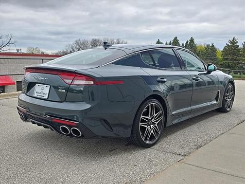 2022 Kia Stinger GT1