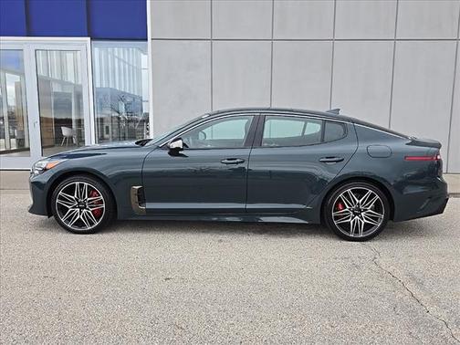 2022 Kia Stinger GT1