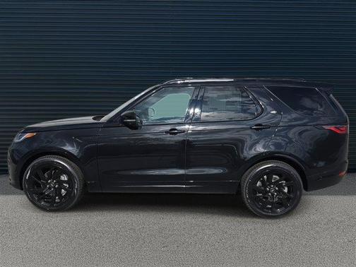 Santorini Black Metallic 2025 Land Rover Discovery P300 Dynamic SE