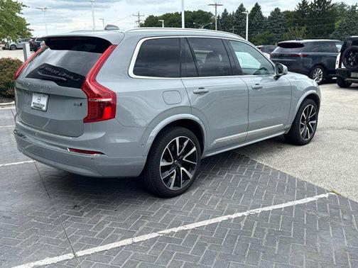 2024 Volvo XC90 B6 Plus Bright Theme 7-Seater