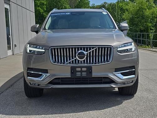 2022 Volvo XC90 T6 Inscription