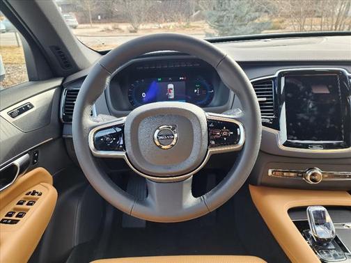 2025 Volvo XC90 Plug-In Hybrid Ultra