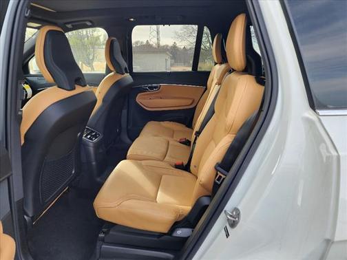 2025 Volvo XC90 Plug-In Hybrid Ultra