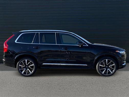 2023 Volvo XC90 B6 Plus 7-Seater