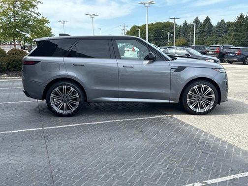 2025 Land Rover Range Rover Sport SE