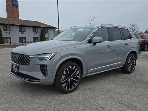 2025 Volvo XC90 B6 Plus 7-Seater