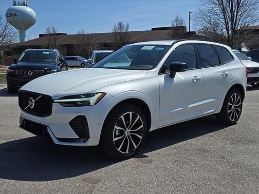 2025 Volvo XC60 Plus