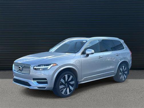 2024 Volvo XC90 Recharge Plug-In Hybrid T8 Plus 6-Seater