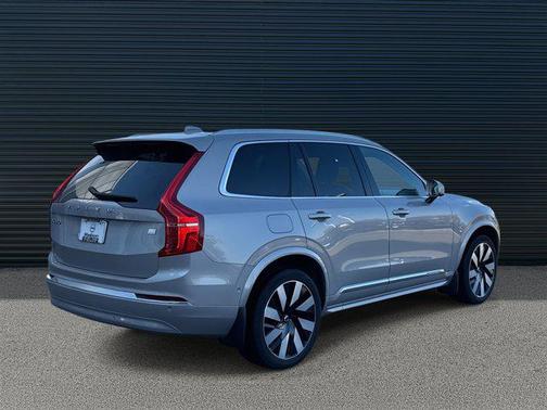2024 Volvo XC90 Recharge Plug-In Hybrid T8 Plus 6-Seater