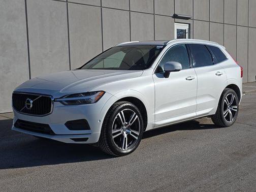 2018 Volvo XC60 T5 Momentum