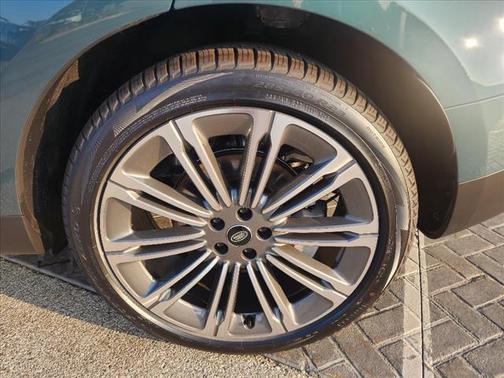 2024 Land Rover Range Rover Sport SE