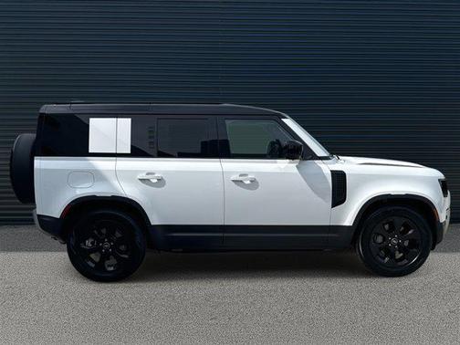 2025 Land Rover Defender 110 P400 S