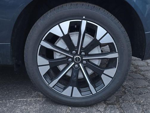 Denim Blue Metallic 2026 Volvo XC60 B5 Plus