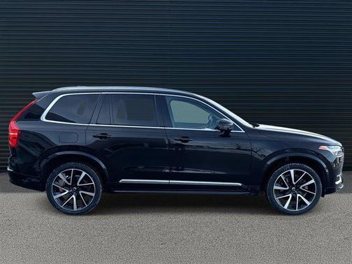 2024 Volvo XC90 B6 Plus Bright Theme 6-Seater
