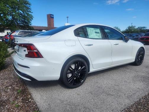 2024 Volvo S60 B5 Plus Black Edition