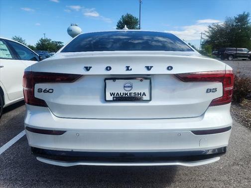 2024 Volvo S60 B5 Plus Black Edition