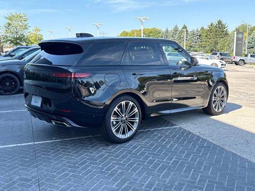 2025 Land Rover Range Rover Sport SE