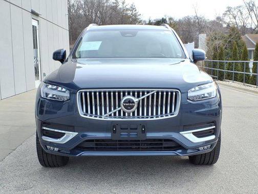 2023 Volvo XC90 B6 Ultimate 7-Seater