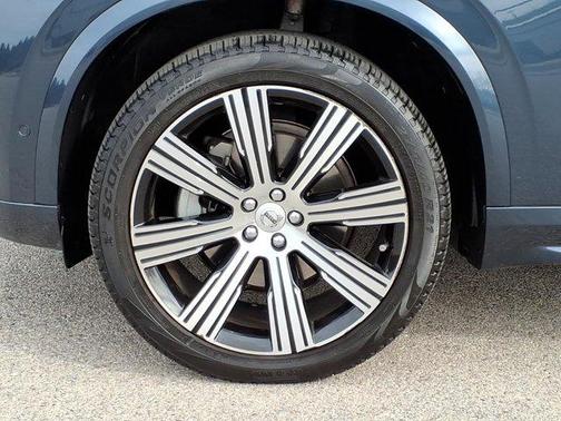 2023 Volvo XC90 B6 Ultimate 7-Seater