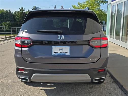 2023 Honda Pilot AWD Elite