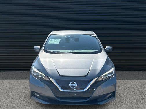 2022 Nissan Leaf SV