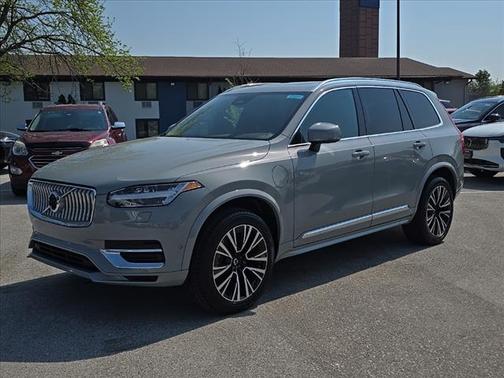 2025 Volvo XC90 Plug-In Hybrid T8 Plus 7-Seater