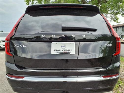 2025 Volvo XC90 Plug-In Hybrid T8 Plus 7-Seater
