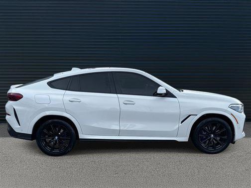 2023 BMW X6 xDrive40i