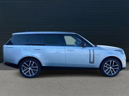 2024 Land Rover Range Rover P400 SE