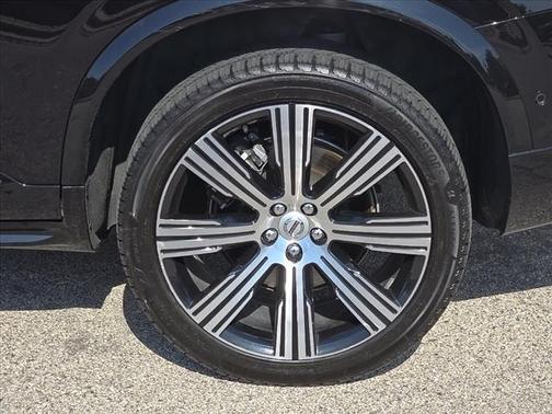 2023 Volvo XC90 Recharge Plug-In Hybrid T8 Ultimate Bright Theme 7-Seater