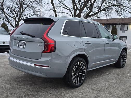 Vapour Grey Metallic 2026 Volvo XC90 Plus, B6 AWD Gas (mild hybrid), Gasoline, Bright, 7 Seats