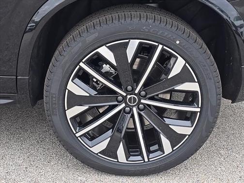 2025 Volvo XC90 B6 Plus 7-Seater