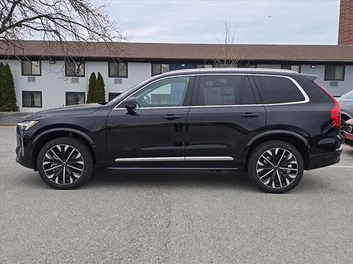 2025 Volvo XC90 B6 Plus 7-Seater