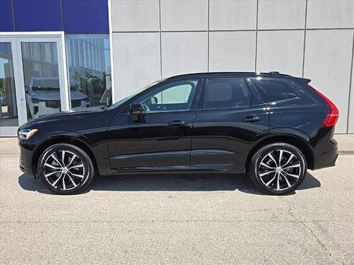 2025 Volvo XC60 B5 Ultra