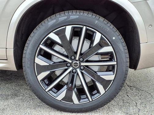 Bright Dusk Metallic 2026 Volvo XC90 Plug-In Hybrid Ultra, T8 AWD, Electric/Gasoline, Bright, 7 Seats