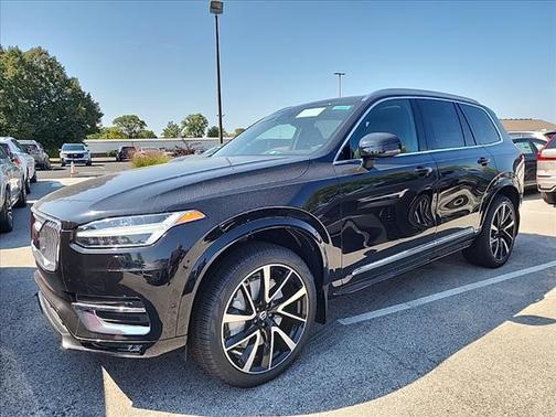 2025 Volvo XC90 B6 Plus 7-Seater