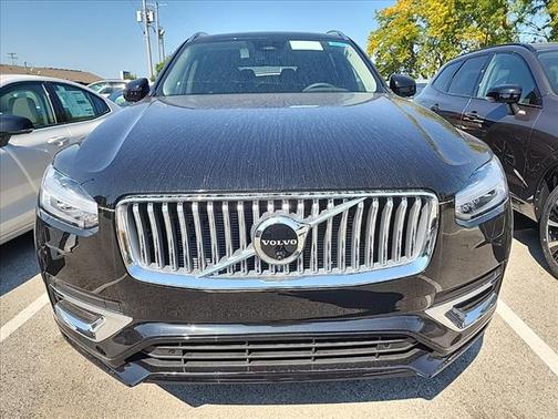 2025 Volvo XC90 B6 Plus 7-Seater