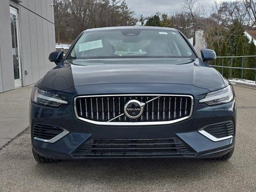 2023 Volvo S60 Recharge Plug-In Hybrid T8 Ultimate Bright Theme