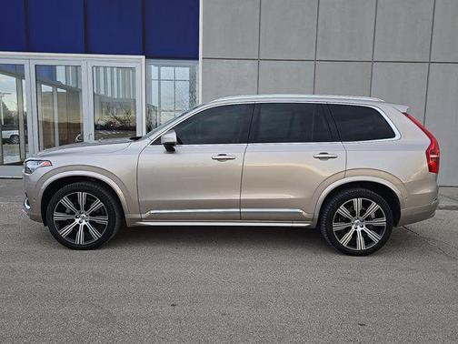 2023 Volvo XC90 B6 Ultimate 6-Seater
