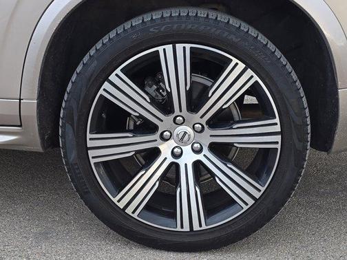 2023 Volvo XC90 B6 Ultimate 6-Seater