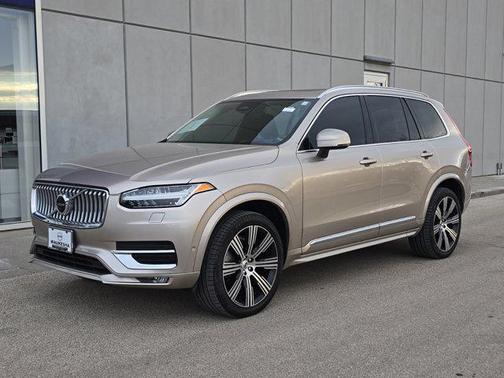 2023 Volvo XC90 B6 Ultimate 6-Seater