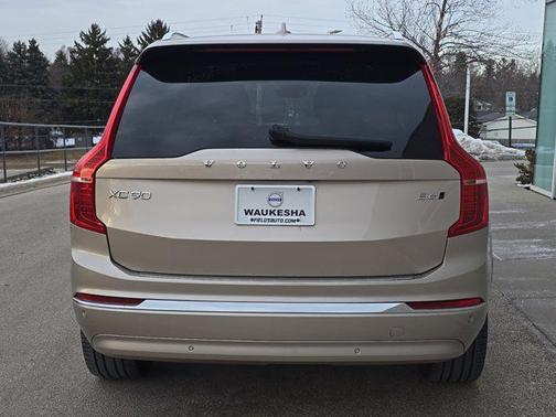 2023 Volvo XC90 B6 Ultimate 6-Seater